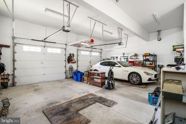 Garage, Interior