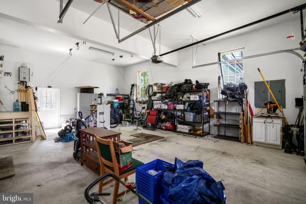 Garage, Interior