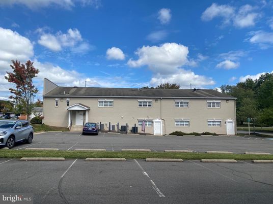 Exterior, Facade, Cape Cod