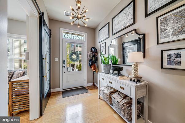 Interior, Pendant Lights, Wood Texture Flooring