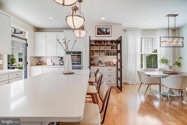 Dining room, Interior, Kitchen, Pendant Lights, Recessed Lighting, Wood Texture Flooring