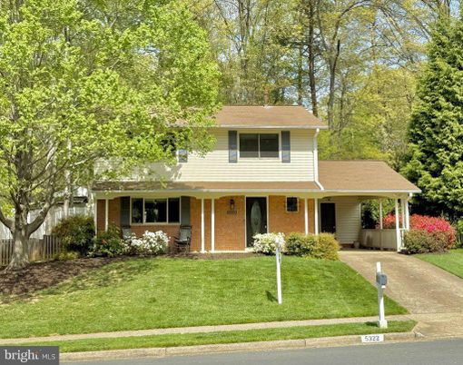 Exterior, Facade, Brick Facade, Split Level