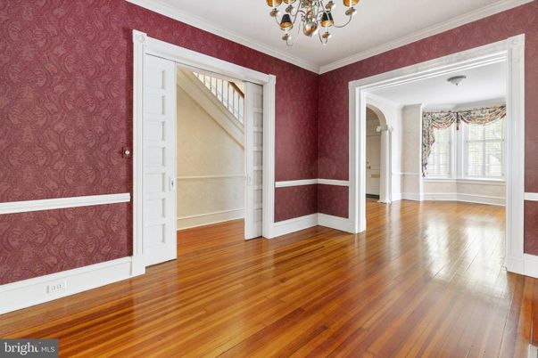 Chandelier, Empty room, Interior, Wood Texture Flooring