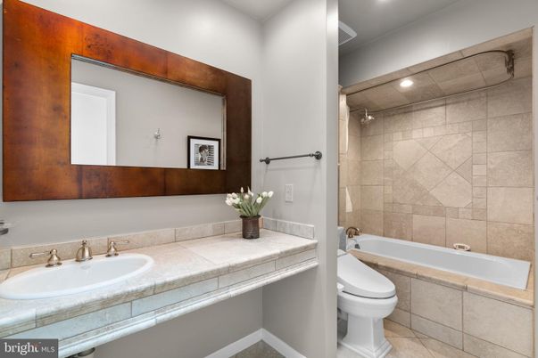 Bathroom, Interior, Recessed Lighting, Tile Countertops
