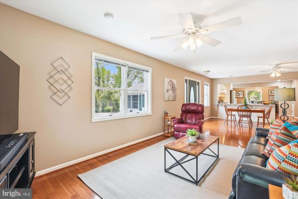 Game Room, Interior, Living room, Wood Texture Flooring