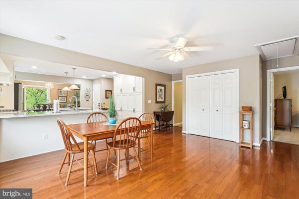 Dining room, Interior, Kitchen, Pendant Lights, Recessed Lighting, Wood Texture Flooring