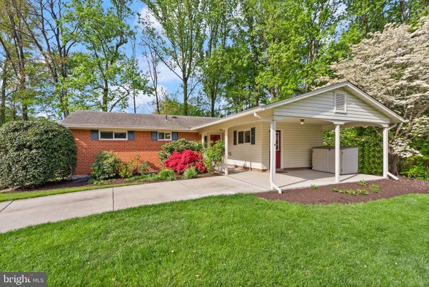 Attached, Backyard, Exterior, Facade, Brick Facade, Ranch