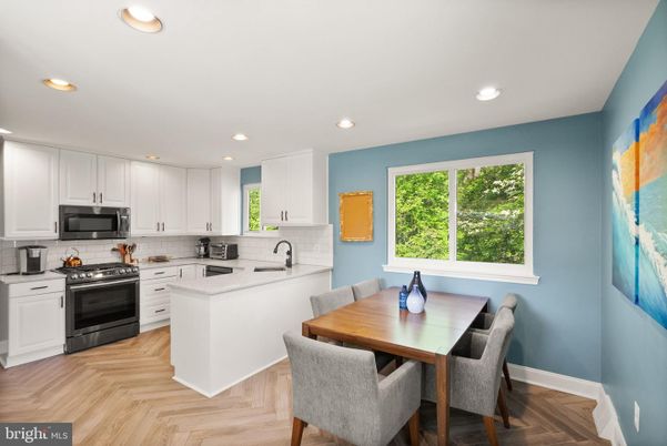 Dining room, Interior, Kitchen, Recessed Lighting, Wood Texture Flooring
