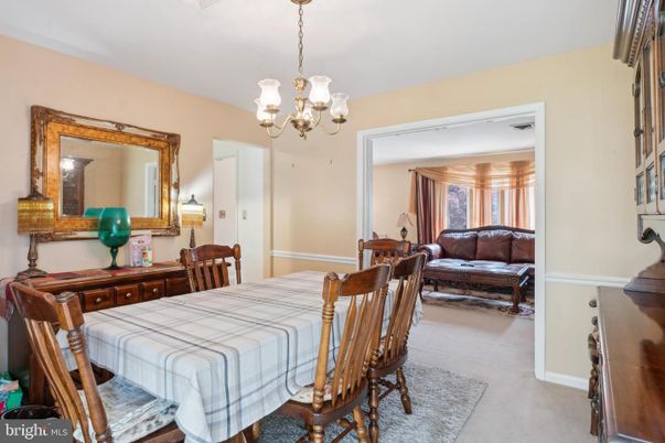 Chandelier, Dining room, Interior