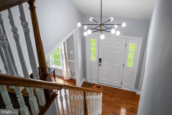 Interior, Pendant Lights, Wood Texture Flooring