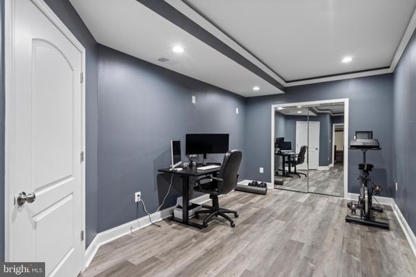 Fitness Equipment, Home Office, Interior, Recessed Lighting, Wood Texture Flooring