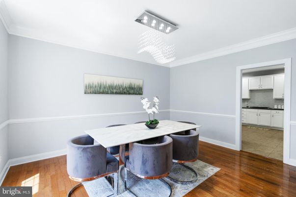 Chandelier, Dining room, Interior, Pendant Lights, Wood Texture Flooring
