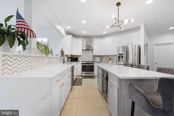Interior, Kitchen, Pendant Lights, Recessed Lighting, Stainless Steel Appliances