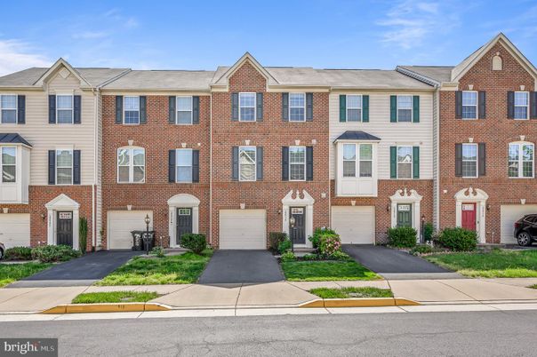 Attached, Exterior, Facade, Brick Facade, Rowhouse