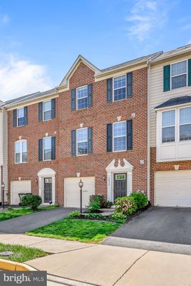 Attached, Exterior, Facade, Brick Facade, Rowhouse