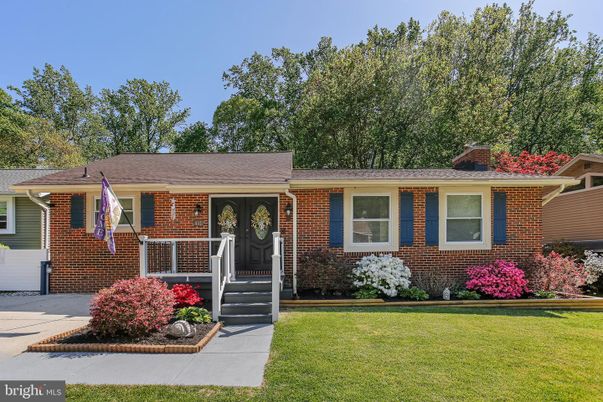 Exterior, Facade, Brick Facade, Ranch