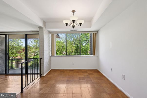 Chandelier, Empty room, Interior, Wood Texture Flooring