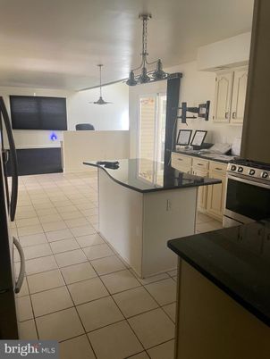 Interior, Kitchen, Pendant Lights, Stainless Steel Appliances