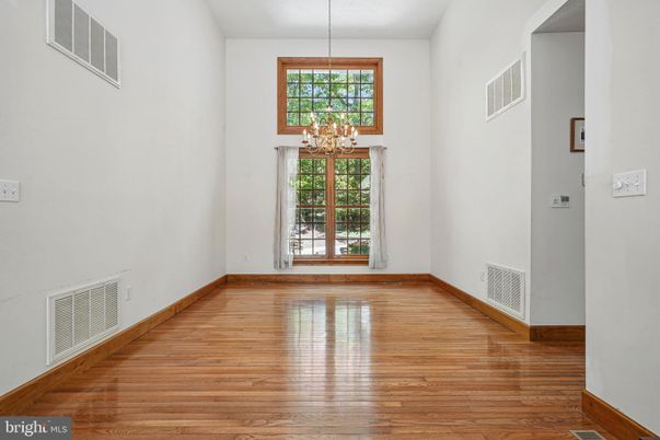 Chandelier, Empty room, Interior, Wood Texture Flooring