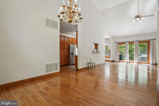 Chandelier, Empty room, Interior, Wood Texture Flooring