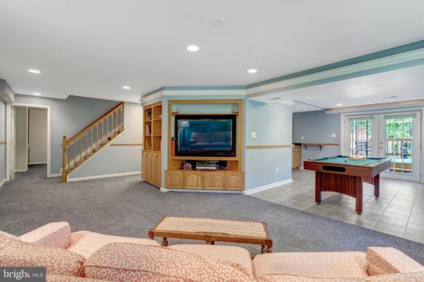 Billiard Table, Game Room, Interior, Recessed Lighting