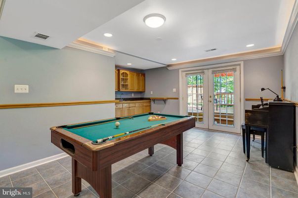 Billiard Table, Game Room, Interior, Recessed Lighting