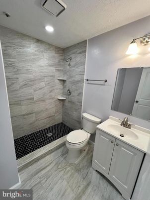 Bathroom, Interior, Marble, Recessed Lighting