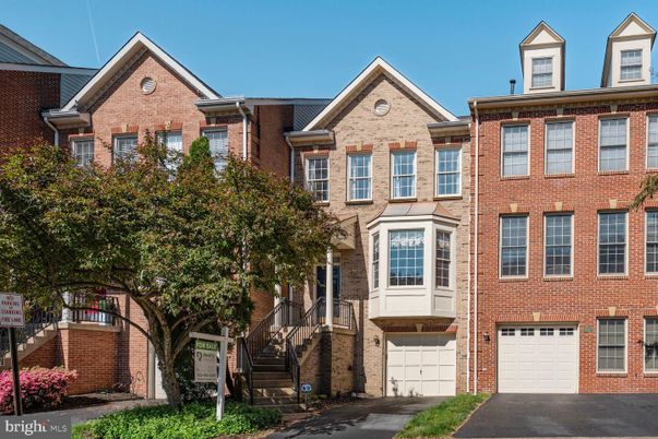 Attached, Exterior, Facade, Brick Facade, Rowhouse