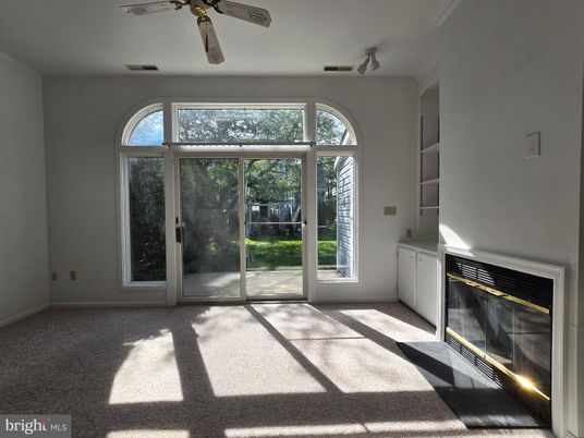 Empty room, Fireplace, Interior