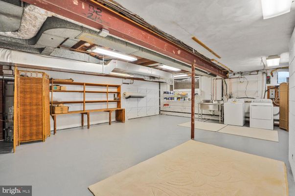 Garage, Interior, Washer