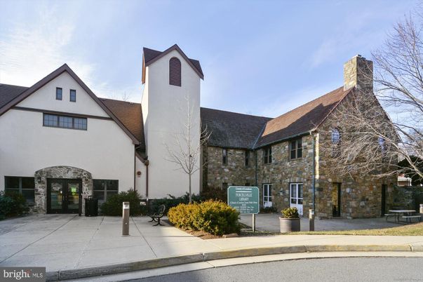 Exterior, Facade, Tudor Revival