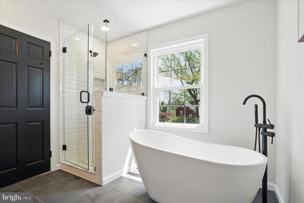 Bathroom, Free Standing Baths, Glass Shower, Interior