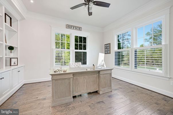 Home Office, Interior, Recessed Lighting, Wood Texture Flooring