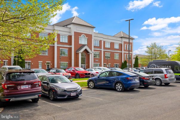 Exterior, Facade, Brick Facade, Rowhouse