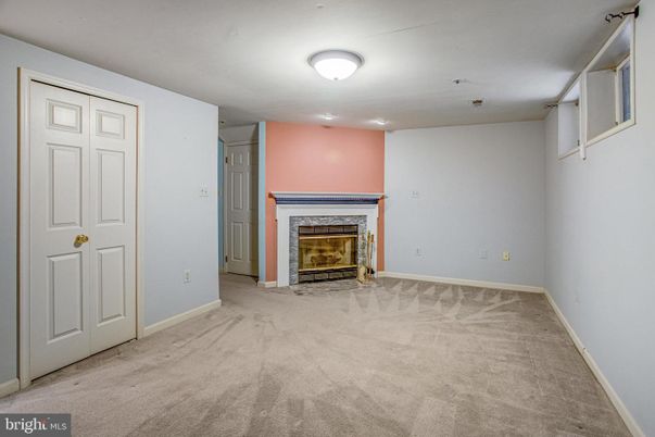 Empty room, Fireplace, Interior