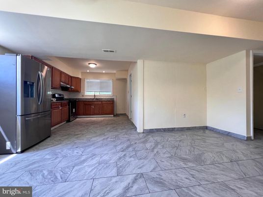 Interior, Kitchen, Marble, Stainless Steel Appliances