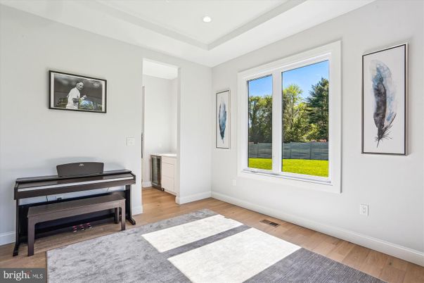 Interior, Piano, Recessed Lighting, Wood Texture Flooring