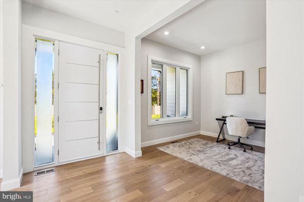 Home Office, Interior, Recessed Lighting, Wood Texture Flooring