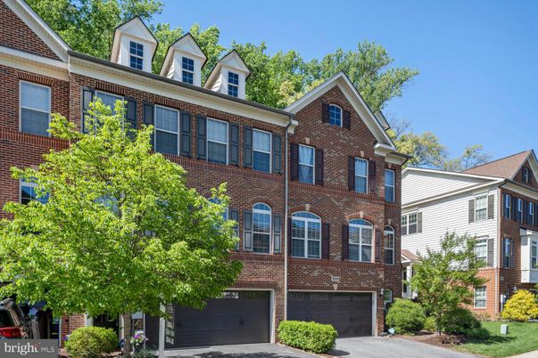 Attached, Exterior, Facade, Brick Facade, Rowhouse