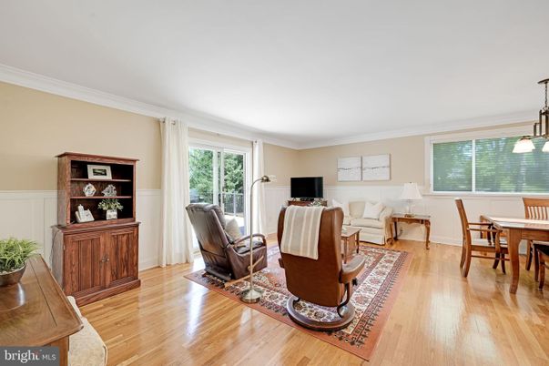 Dining room, Interior, Living room, Pendant Lights, Wood Texture Flooring