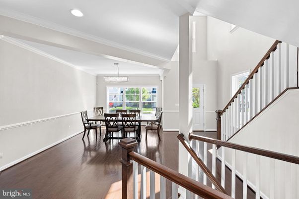Chandelier, Dining room, Interior, Recessed Lighting, Wood Texture Flooring