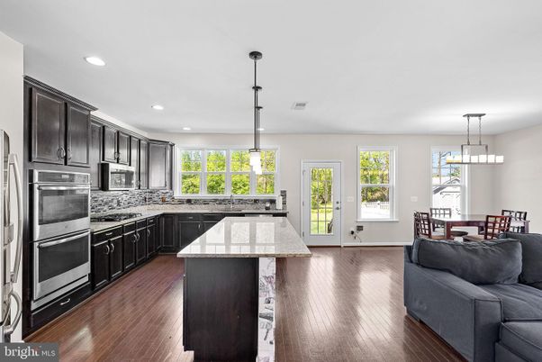 Dining room, Interior, Kitchen, Pendant Lights, Recessed Lighting, Wood Texture Flooring