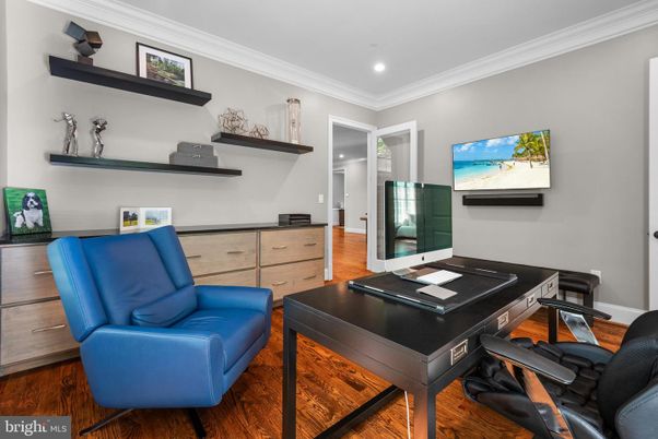 Home Office, Interior, Recessed Lighting, Wood Texture Flooring