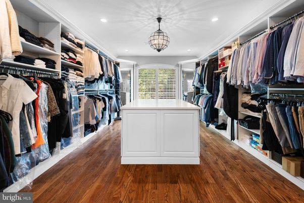 Interior, Recessed Lighting, Walk-in Closets, Wood Texture Flooring