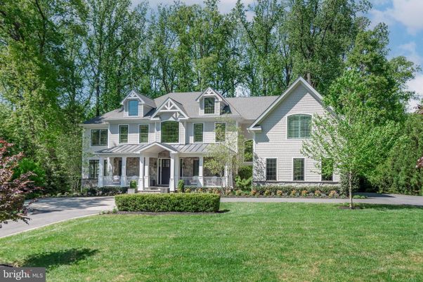 Backyard, Exterior, Facade, Farmhouse