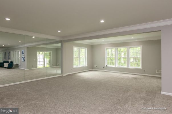 Empty room, Interior, Recessed Lighting