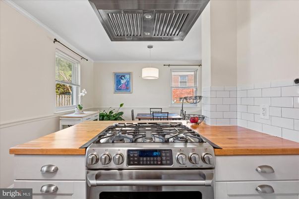Interior, Kitchen, Pendant Lights, Stainless Steel Appliances