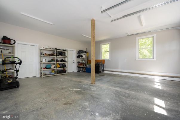 Garage, Interior