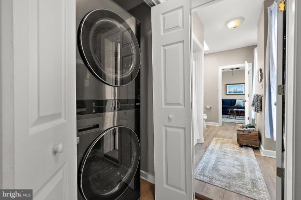 Interior, Utility Closets, Washer, Wood Texture Flooring