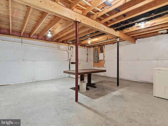 Garage, Interior, Wooden Beams, Wooden Ceilings